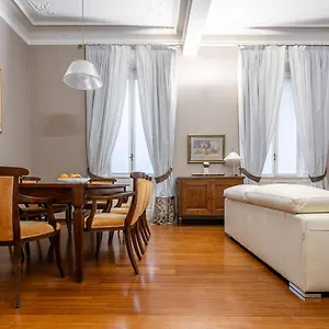 Giovio 11 - Eccellente - Spazioso - Appartamento Milano